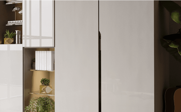 Lacquer Doors with a Beautiful Handle